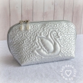 Bild 9 von ITH Quilttasche Schwan 13x18 oder 16x26 Rahmen, inkl. Schnittmuster